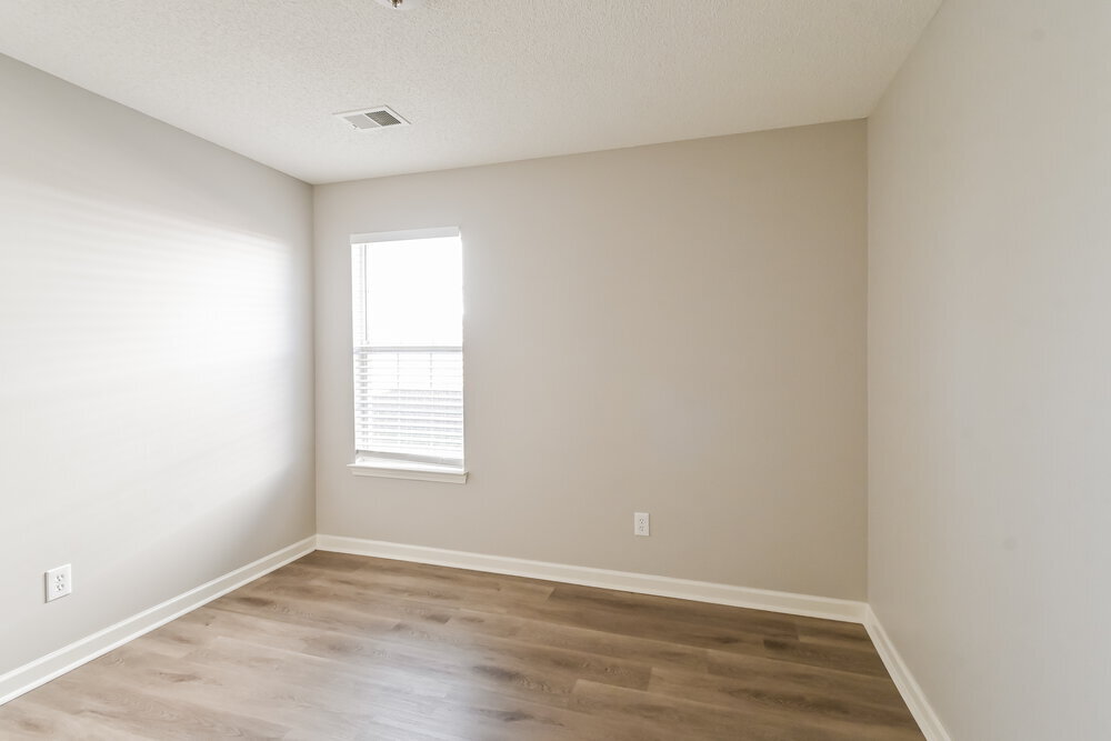 Building Photo - 5856 Kayla Dr