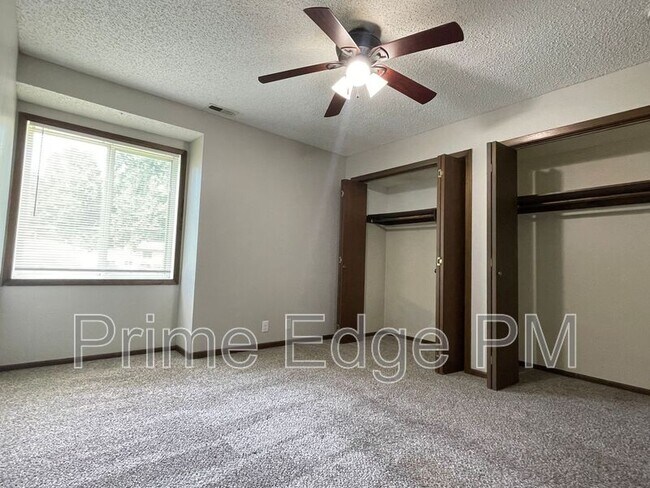 Building Photo - 6235 Holdrege-D11