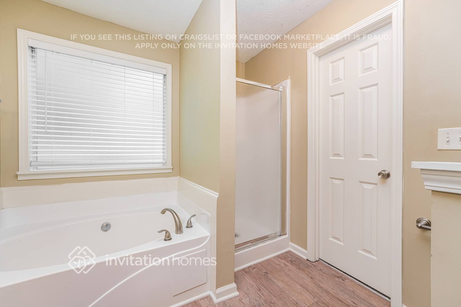 Building Photo - 3750 Scotland Ln SW