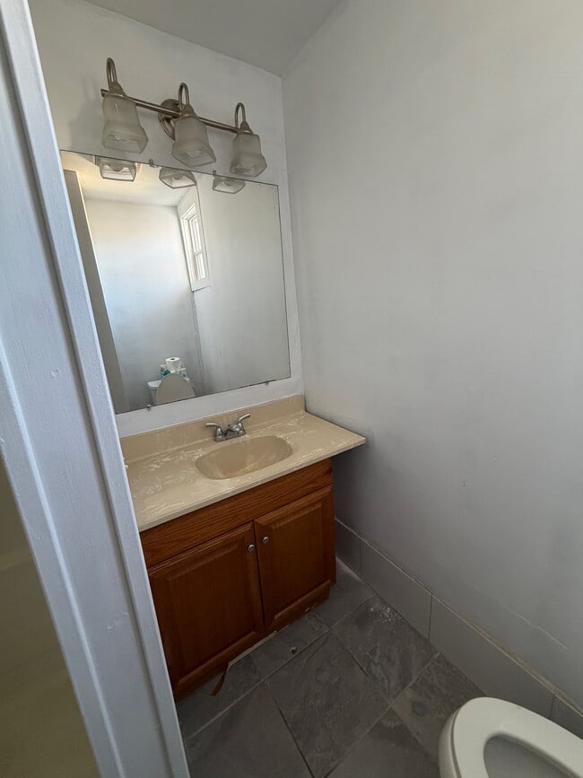 Building Photo - 107 S 5th Ave