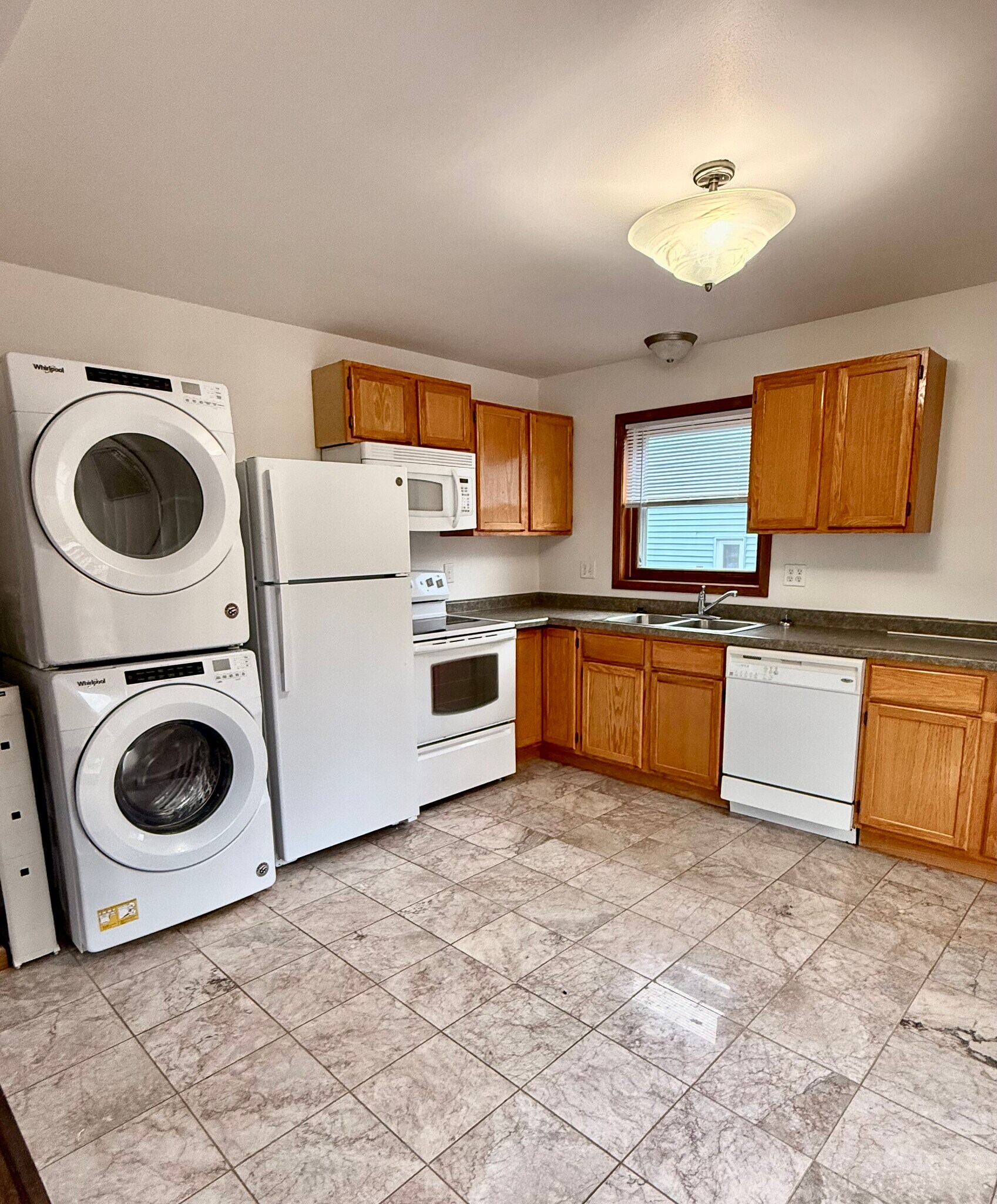 Building Photo - 2006 Floyd Pl