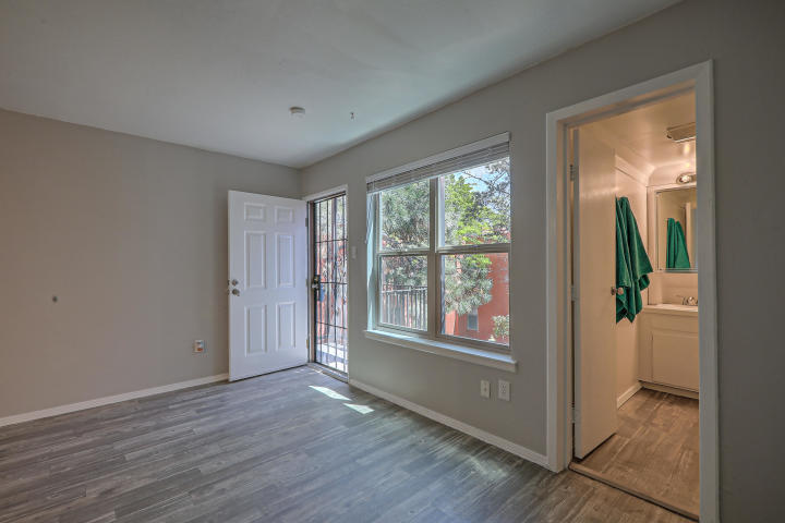 Building Photo - 2801 Vail Ave SE