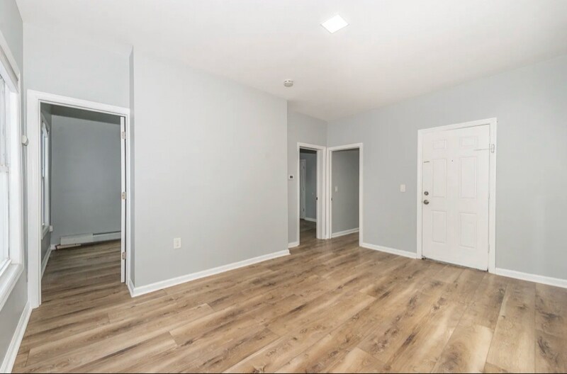 Building Photo - 93 Front St