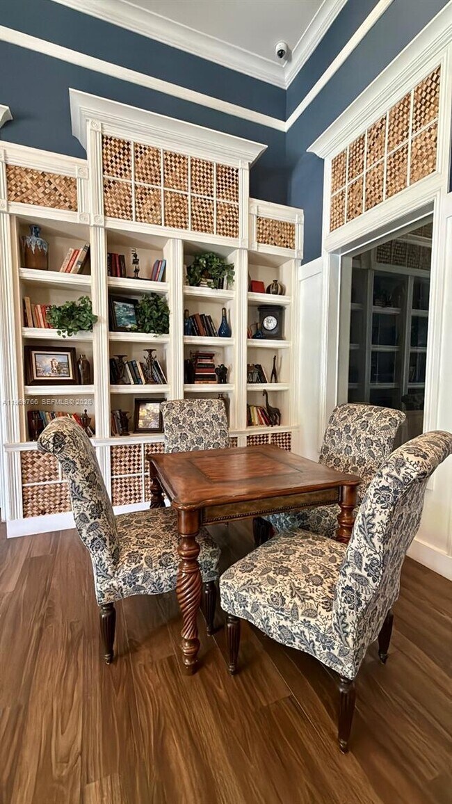 Building Photo - 6831 SW 44th St