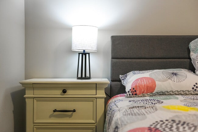 Building Photo - 155 Labelle St