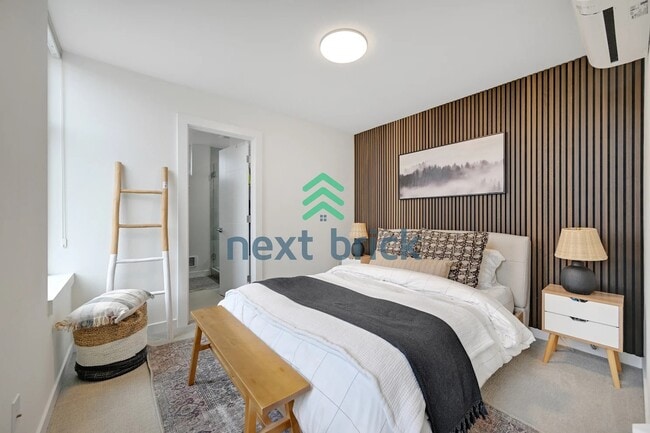 Building Photo - 2 BED & 2 BATH TOWNHOUSE FOR RENT