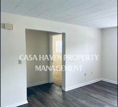 Building Photo - Liberty Estates Unit #10