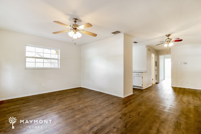 Building Photo - 2312 32nd Ave N