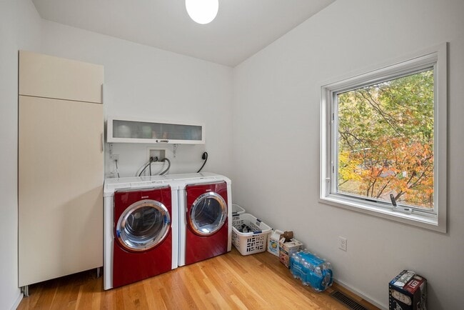 Building Photo - 35 Thornberry Rd