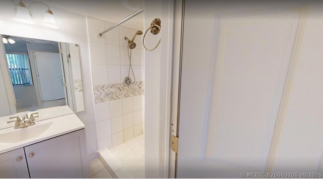 Building Photo - 7142 Golf Colony Ct