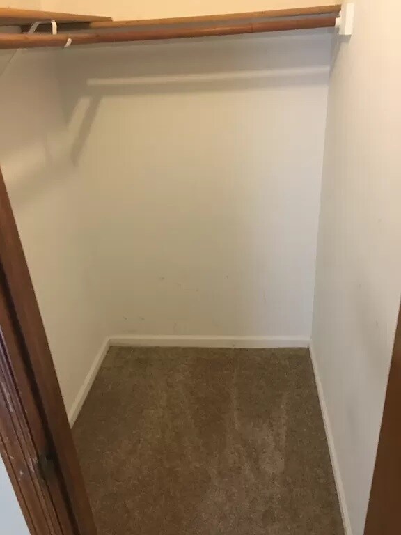 Building Photo - 3405 Comstock Ave