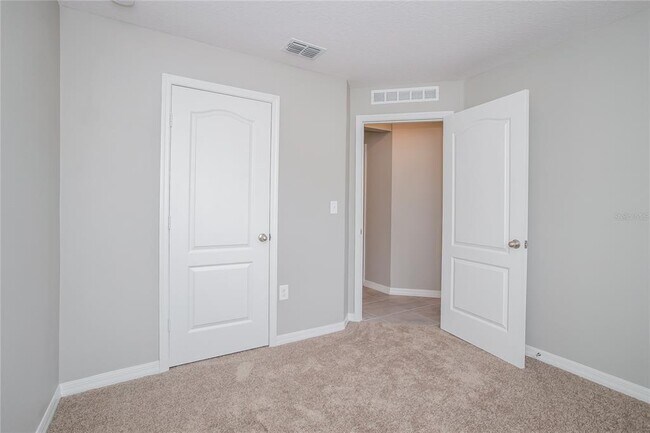 Building Photo - 1725 Canaan Lp