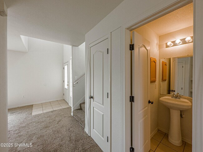 Building Photo - 3742 Piedras Negras Dr