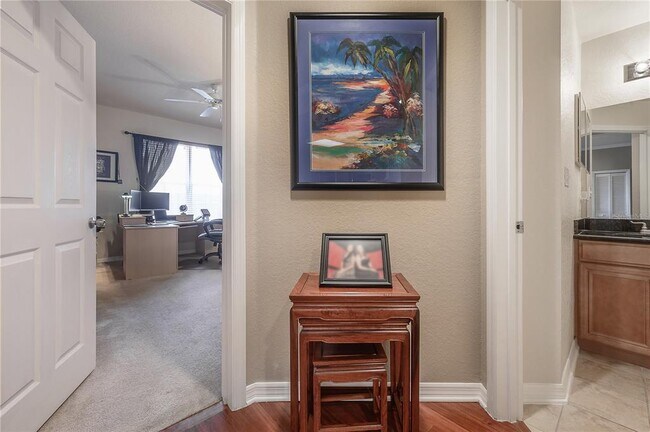 Building Photo - 700 S Harbour Island Blvd