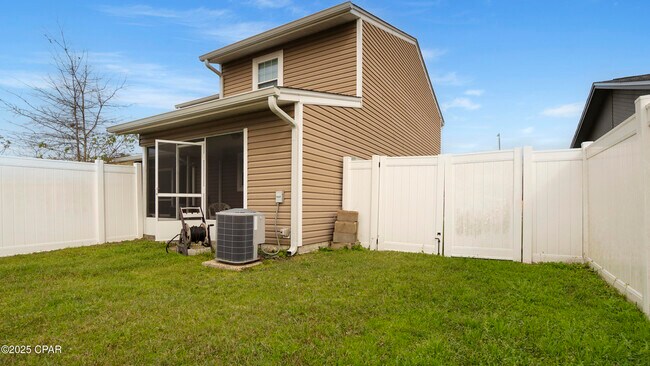 Building Photo - 2518 Johnson Dr
