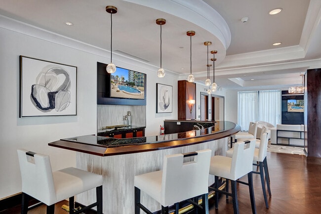 Building Photo - 610 W Las Olas Blvd