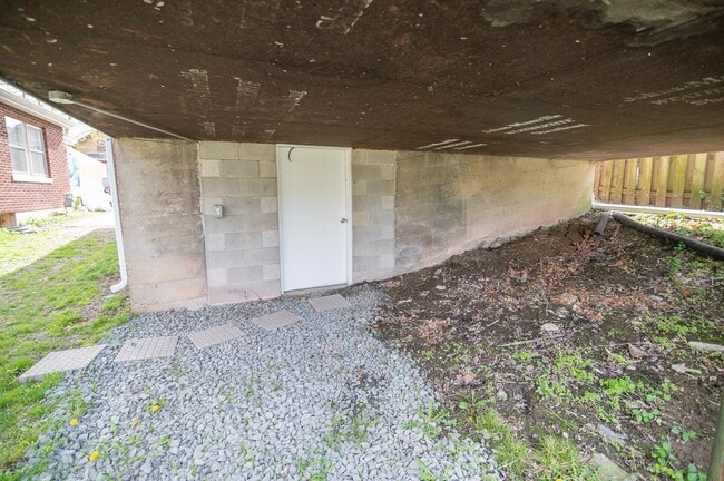 Building Photo - 1305 Cottage Ln