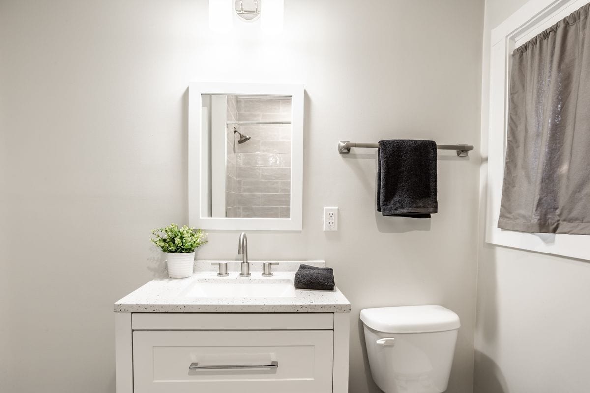 Building Photo - 818 E 50th St