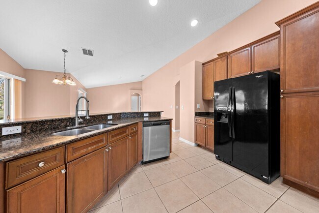 Building Photo - 4 Bedroom 3 Bath Home - Kissimmee ~ Southport Bay Community