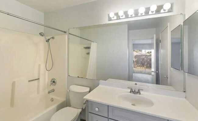 Building Photo - 2728 Almondwood Way