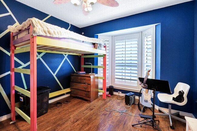 Building Photo - ***APPLICATION CURRENTLY UNDER REVIEW***Co...