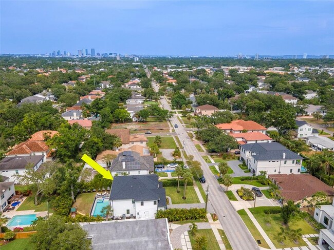 Building Photo - 4111 W Swann Ave