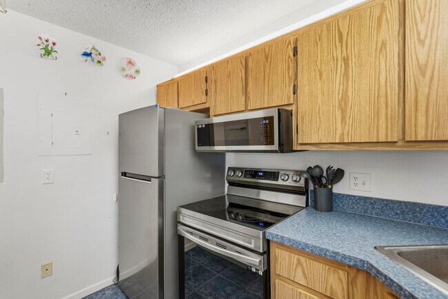 Building Photo - 4452 NE Ocean Blvd