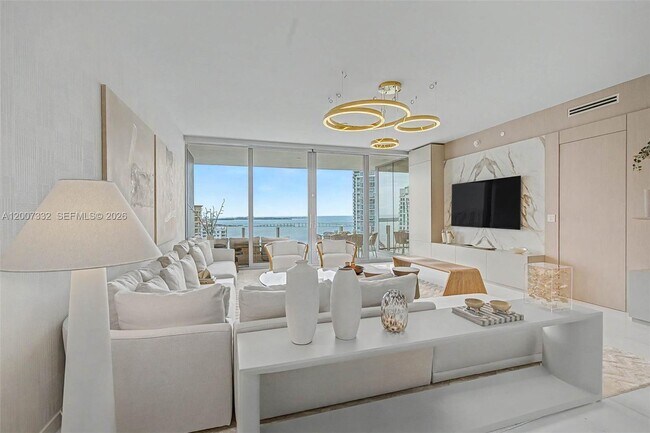 Building Photo - 300 Biscayne Blvd Way