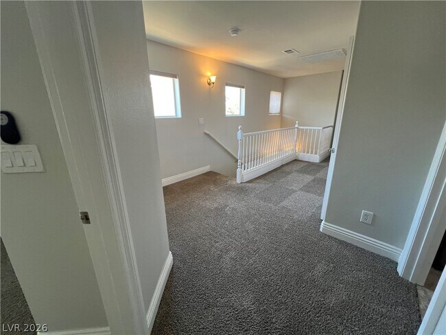 Building Photo - 9460 Glendora Valley St