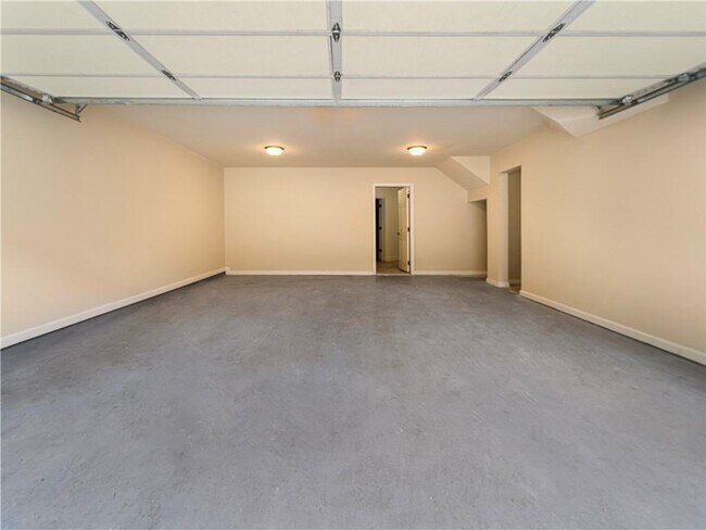 Building Photo - 3154 Chestnut Woods Dr