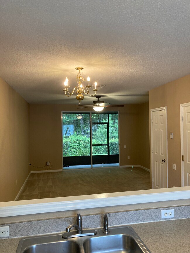 Building Photo - 814 Shropshire Loop