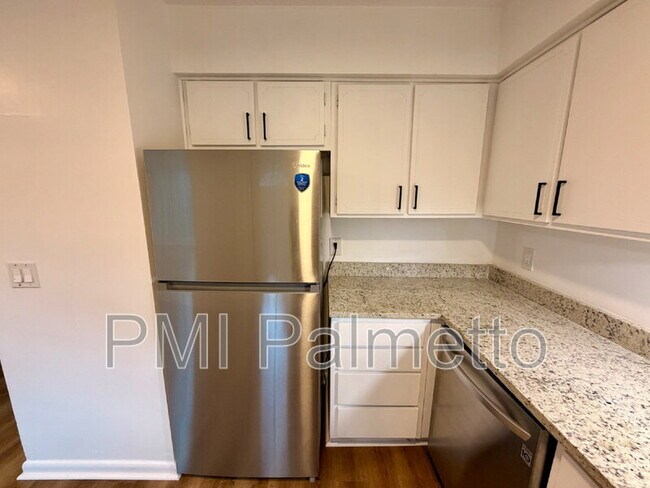 Building Photo - 1213 Grove Park Ln