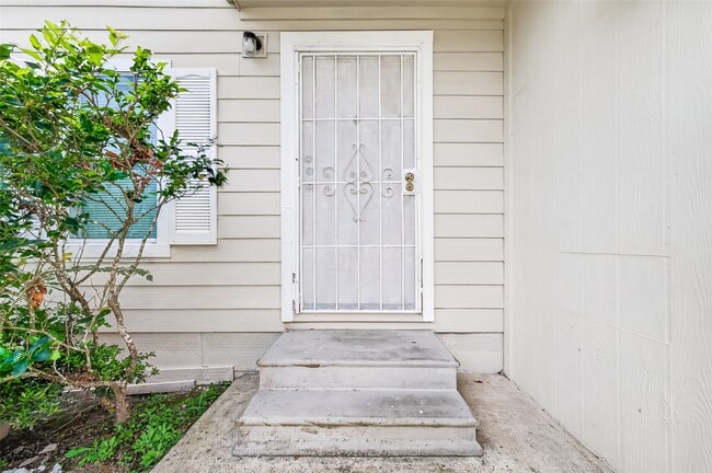 Building Photo - 11918 Greensbrook Forest Dr