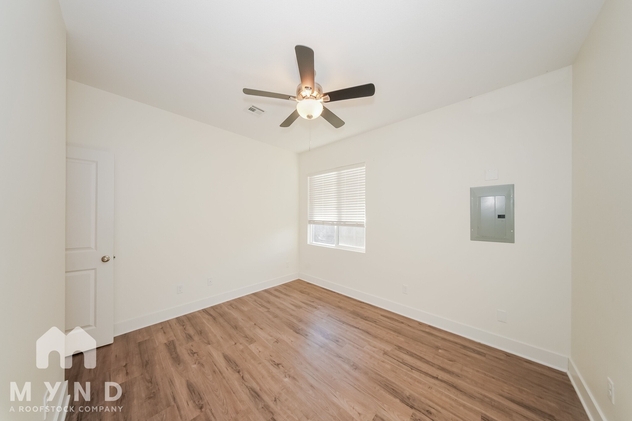 Building Photo - 5764 E Bristol Cir