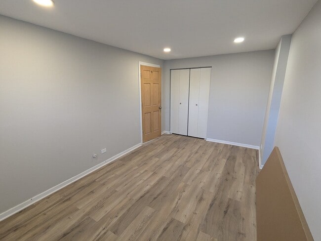 Building Photo - 28600 W Grass Lake Rd