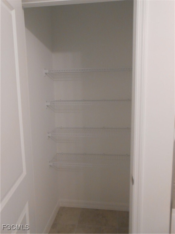 Building Photo - 623 Lakeside Oasis Ave