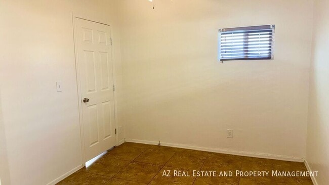 Building Photo - 1505 N 15th Ave