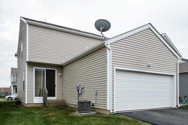 Building Photo - 5682 Alliance Way