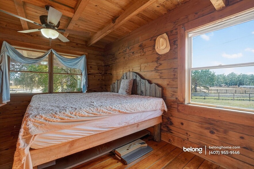 Building Photo - 1330 Niatross St