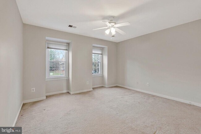 Building Photo - 1215 Delta Glen Ct