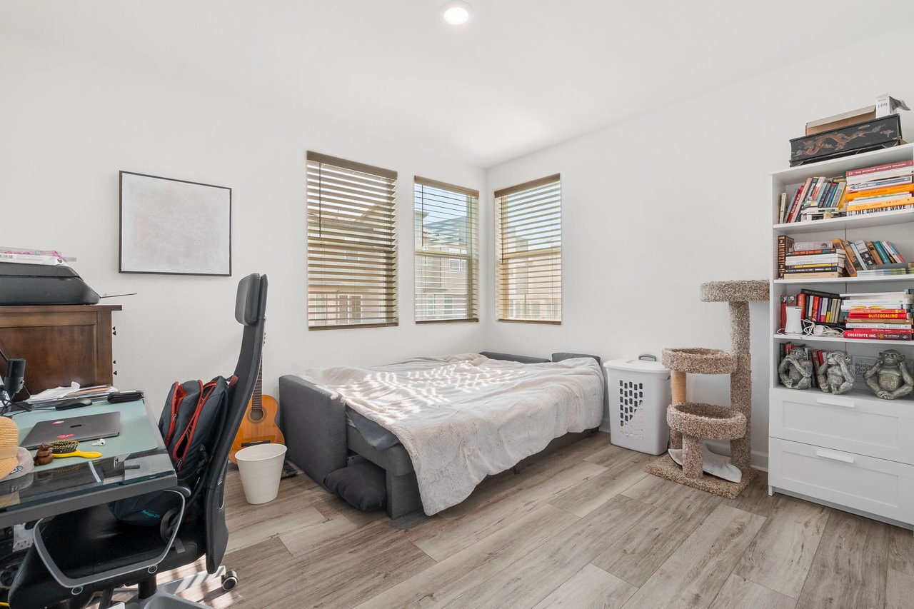 Building Photo - 7962 Belluno Way