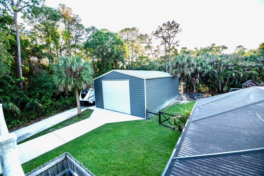 Building Photo - 16887 97th Way N