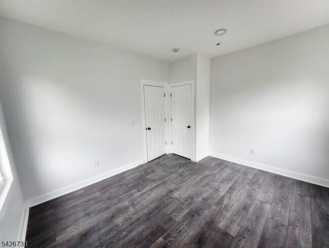 Building Photo - 49 Union Pl