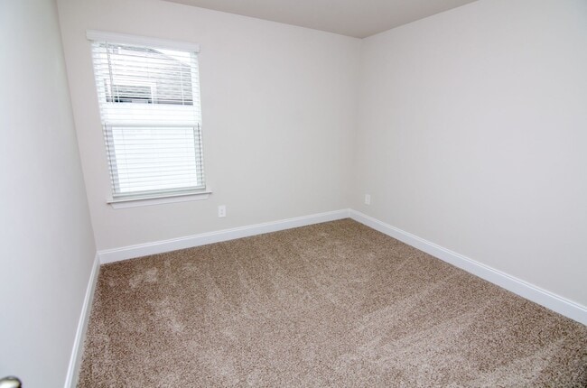 Building Photo - 4960 Trail Ridge Ct