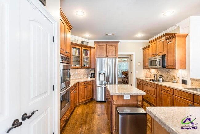 Building Photo - 258 Southfield Ct
