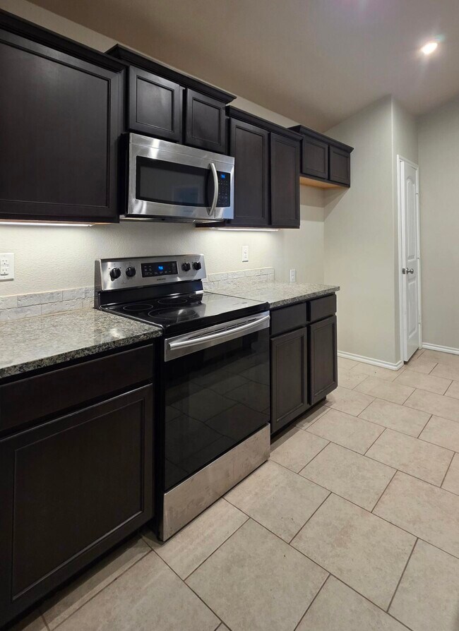 Building Photo - 7504 100th St