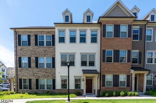 Building Photo - 18 Cortland Ct
