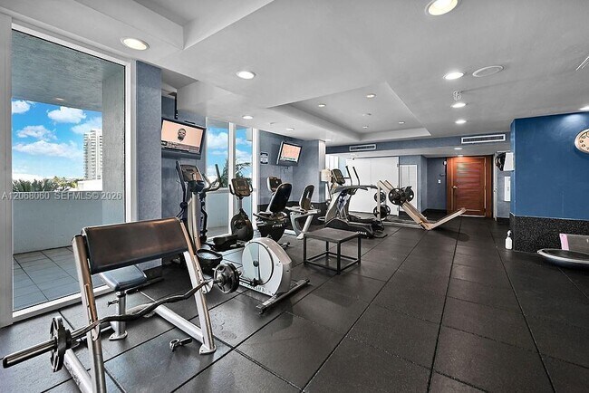 Building Photo - 7900 Harbor Island Dr