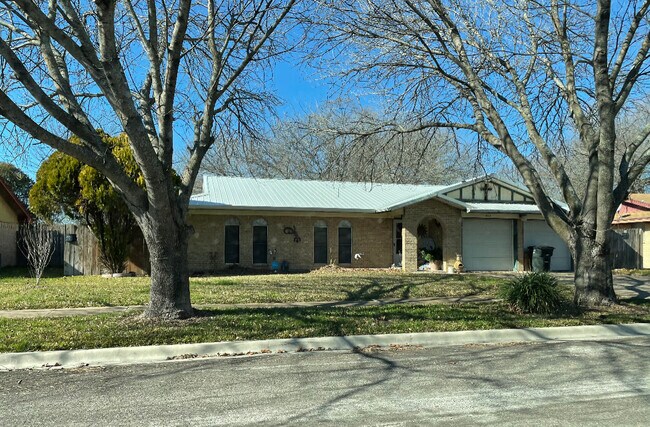 Building Photo - 1903 Standridge St