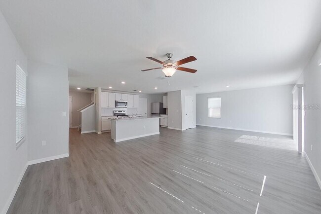 Building Photo - 8642 SW 43rd Ter